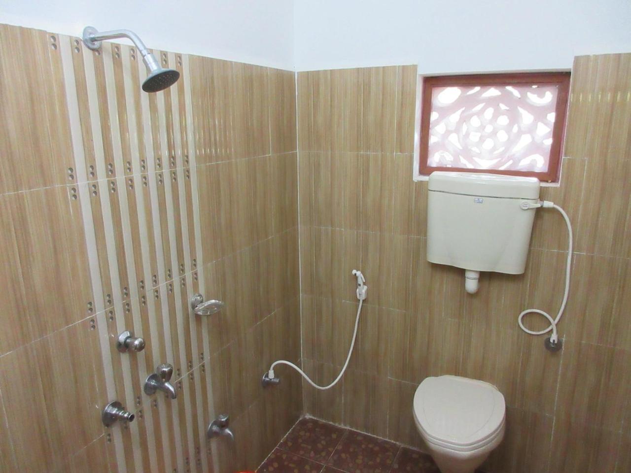 Hotel Anjali Lodge Mālvan Esterno foto